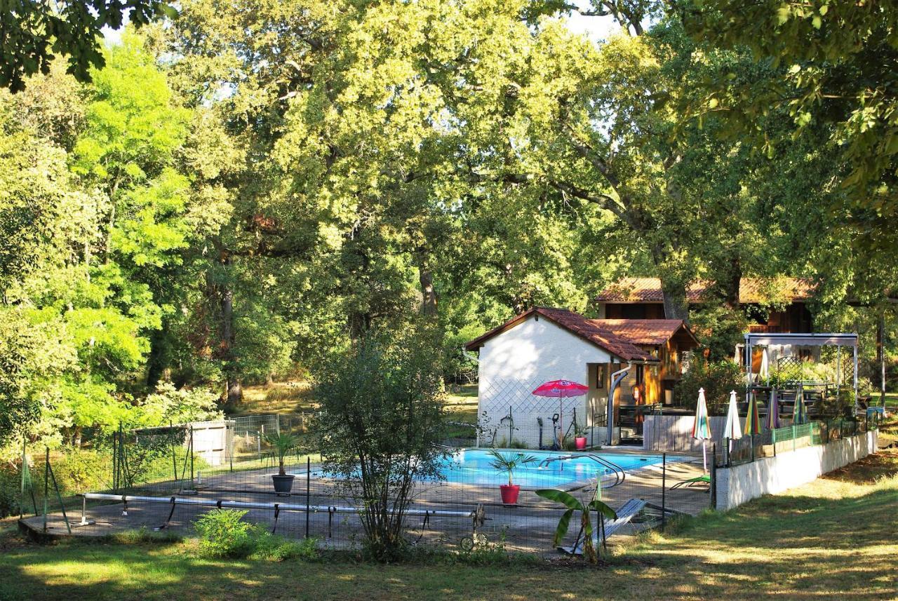 Les Chalets Du Gelat, Nature Et Calme Noaillan Bagian luar foto