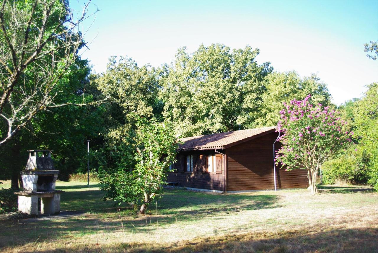 Les Chalets Du Gelat, Nature Et Calme Noaillan Bagian luar foto